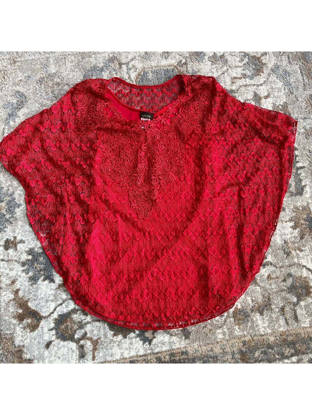 Lace Red Shawl (S)